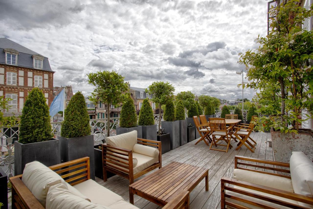 Luxurious 4 Bedroom Duplex, 200M From Place Morny Deauville Esterno foto