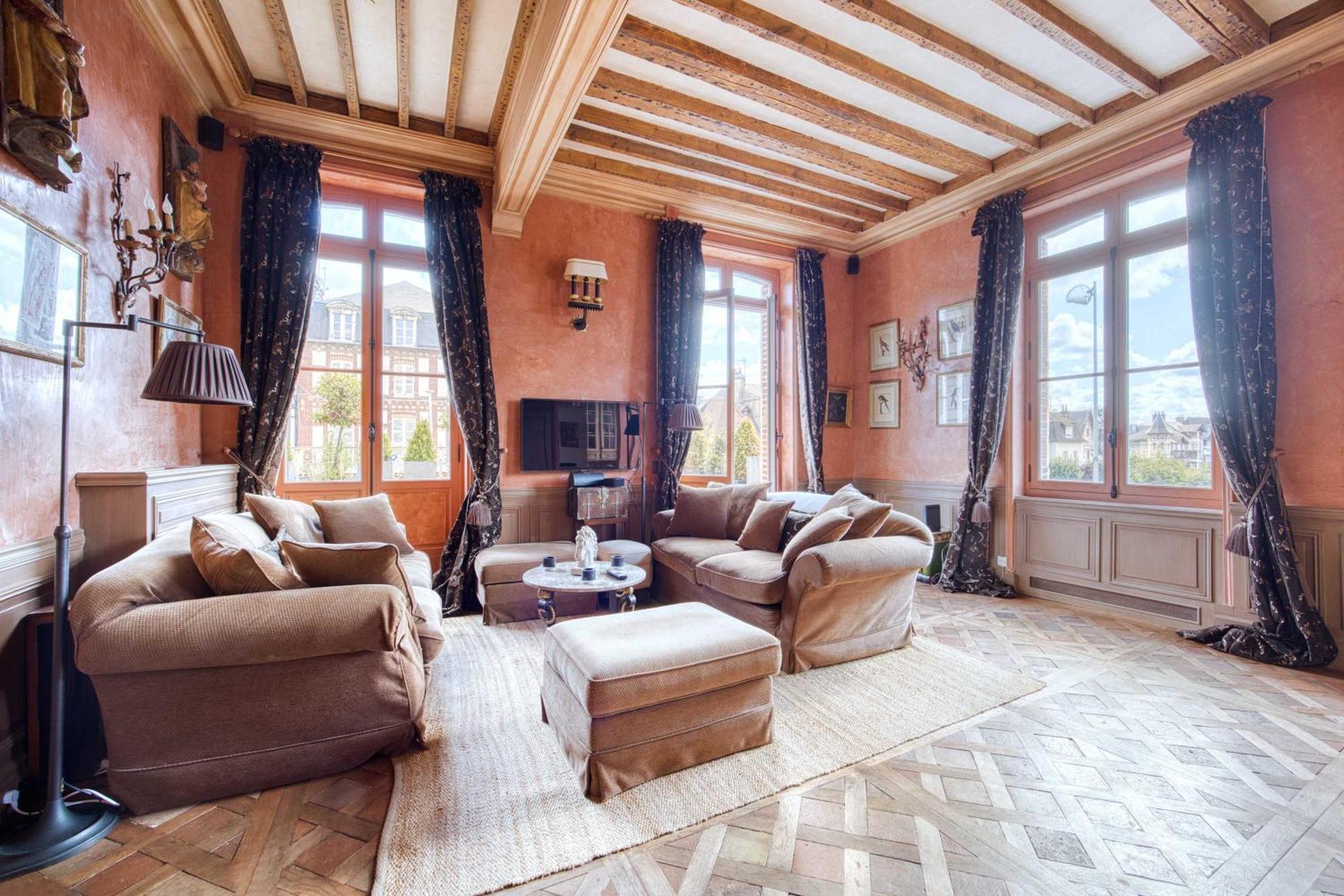 Luxurious 4 Bedroom Duplex, 200M From Place Morny Deauville Esterno foto